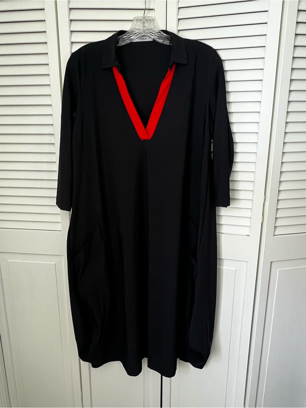 Tekbika by Alembika Black Popover Dress Size 1 (US 6-8) Red /White Trim EUC